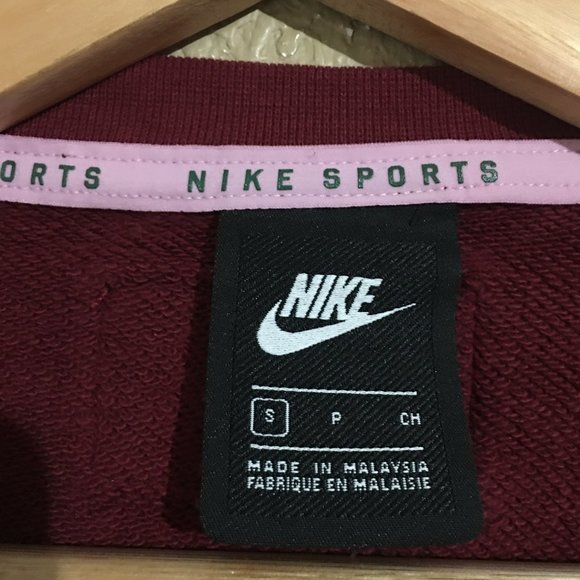 Nike Sportswear Womens Small Maroon Sweatshirt Crewneck Cropped - Picture 3 of 7